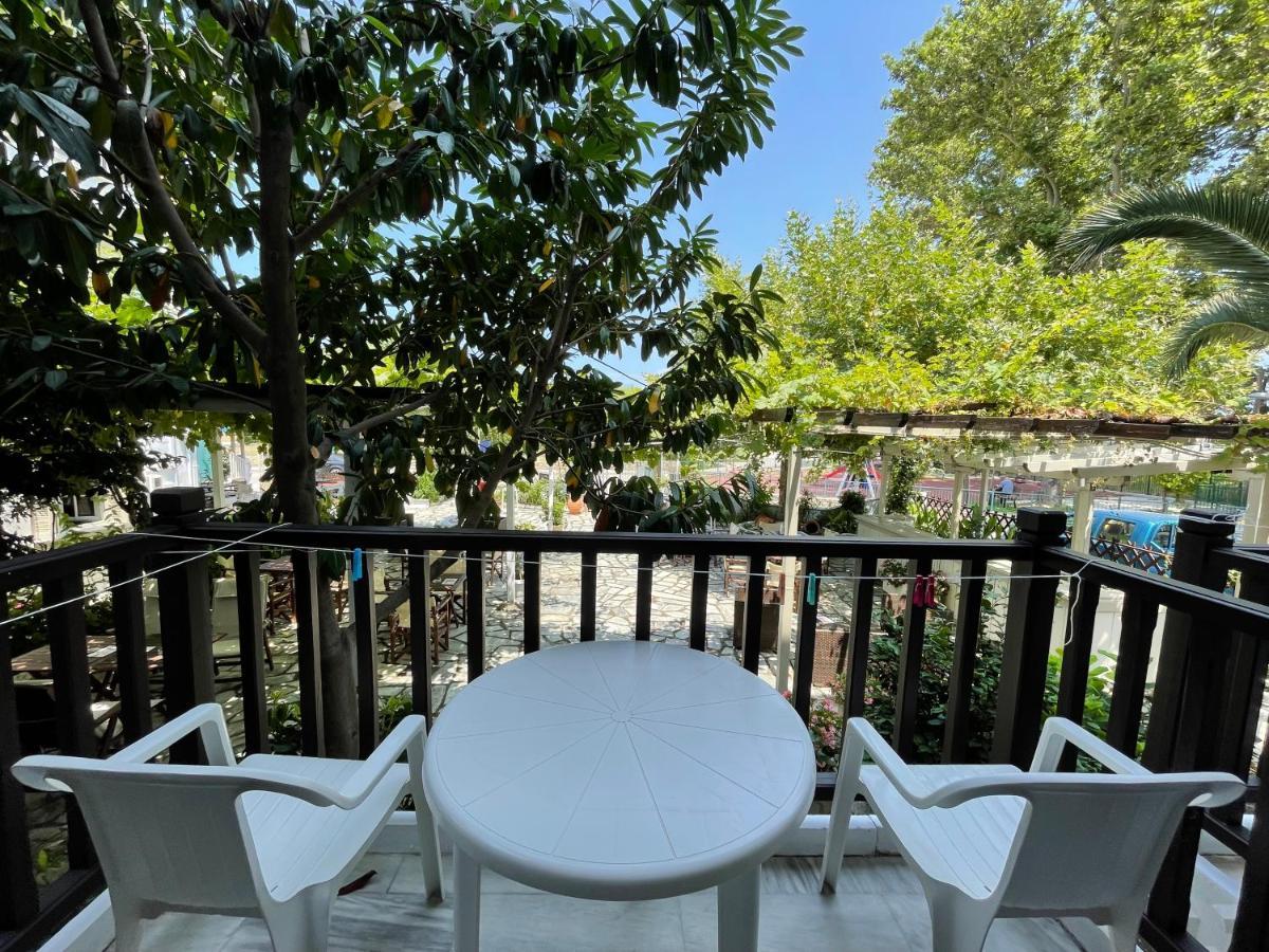 Zefiros Hotel Agios Ioannis  ภายนอก รูปภาพ